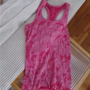 Lululemon tank top